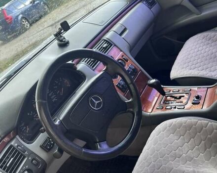 Мерседес Е-Класс 1999 в Киеве на Automoto.ua Серый Мерседес Е-Класс, объемом двигателя 2.15 л и пробегом 403 тыс. км за 4600 $, фото 3 на Automoto.ua