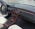 Серый Мерседес Е-Класс, объемом двигателя 2.15 л и пробегом 411 тыс. км за 3800 $, фото 27 на Automoto.ua