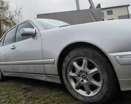 Сірий Мерседес Е-Клас, об'ємом двигуна 2.4 л та пробігом 442 тис. км за 4300 $, фото 3 на Automoto.ua