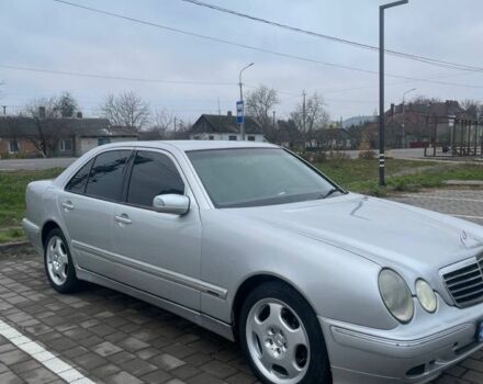 Серый Мерседес Е-Класс, объемом двигателя 3.2 л и пробегом 350 тыс. км за 5200 $, фото 1 на Automoto.ua