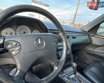 Серый Мерседес Е-Класс, объемом двигателя 2.69 л и пробегом 350 тыс. км за 4500 $, фото 11 на Automoto.ua