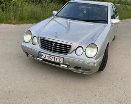 Серый Мерседес Е-Класс, объемом двигателя 2.15 л и пробегом 400 тыс. км за 4950 $, фото 2 на Automoto.ua