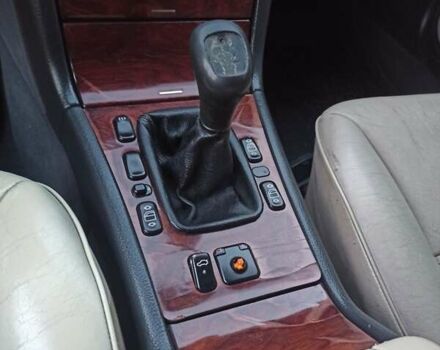 Сірий Мерседес Е-Клас, об'ємом двигуна 2.15 л та пробігом 411 тис. км за 3700 $, фото 19 на Automoto.ua