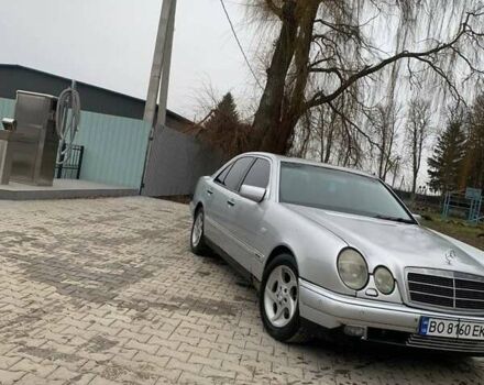 Сірий Мерседес Е-Клас, об'ємом двигуна 2.8 л та пробігом 250 тис. км за 2700 $, фото 4 на Automoto.ua