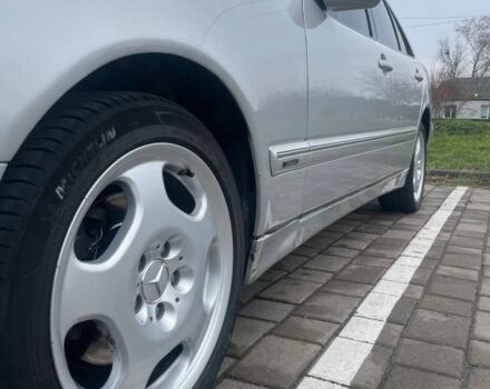 Серый Мерседес Е-Класс, объемом двигателя 3.2 л и пробегом 350 тыс. км за 5200 $, фото 5 на Automoto.ua