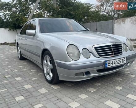 Мерседес Е-Клас 1999 у Белгород-Днестровском на Automoto.ua Сірий Мерседес Е-Клас, об'ємом двигуна 2.1 л та пробігом 450 тис. км за 5100 $, фото 1 на Automoto.ua