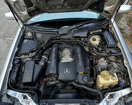 Серый Мерседес Е-Класс, объемом двигателя 2.8 л и пробегом 340 тыс. км за 5000 $, фото 8 на Automoto.ua