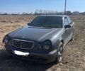 Сірий Мерседес Е-Клас, об'ємом двигуна 4.3 л та пробігом 450 тис. км за 3694 $, фото 1 на Automoto.ua