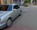 Серый Мерседес Е-Класс, объемом двигателя 2 л и пробегом 436 тыс. км за 3750 $, фото 5 на Automoto.ua