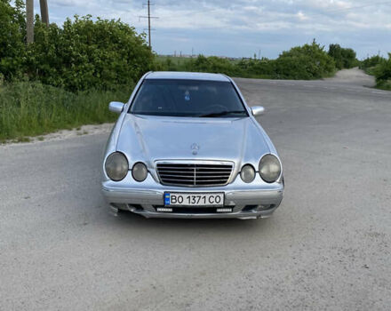 Серый Мерседес Е-Класс, объемом двигателя 2.15 л и пробегом 400 тыс. км за 4950 $, фото 1 на Automoto.ua