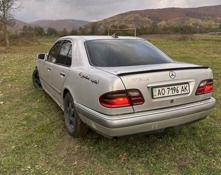 Мерседес Е-Класс 1999 в Ужгороде на Automoto.ua Серый Мерседес Е-Класс, объемом двигателя 2 л и пробегом 307 тыс. км за 2100 $, фото 1 на Automoto.ua