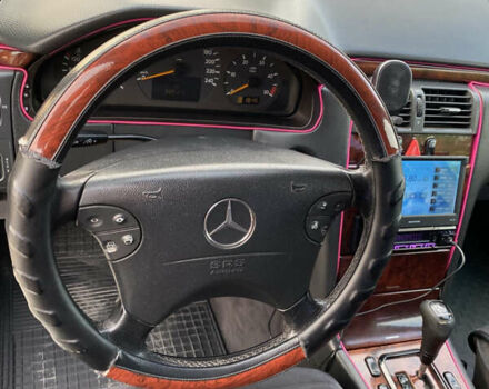 Серый Мерседес Е-Класс, объемом двигателя 2.15 л и пробегом 400 тыс. км за 4950 $, фото 15 на Automoto.ua