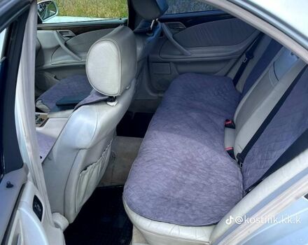 Серый Мерседес Е-Класс, объемом двигателя 3.2 л и пробегом 500 тыс. км за 3000 $, фото 1 на Automoto.ua