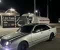 Серый Мерседес Е-Класс, объемом двигателя 2.8 л и пробегом 490 тыс. км за 4400 $, фото 6 на Automoto.ua