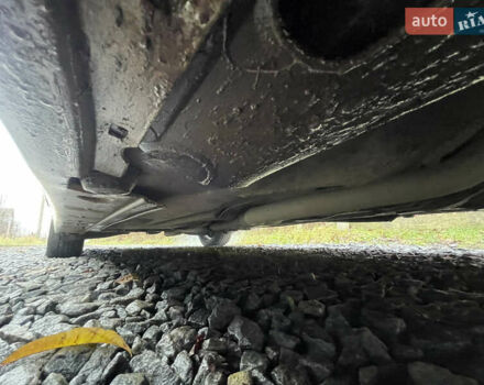 Серый Мерседес Е-Класс, объемом двигателя 2.15 л и пробегом 340 тыс. км за 3400 $, фото 3 на Automoto.ua