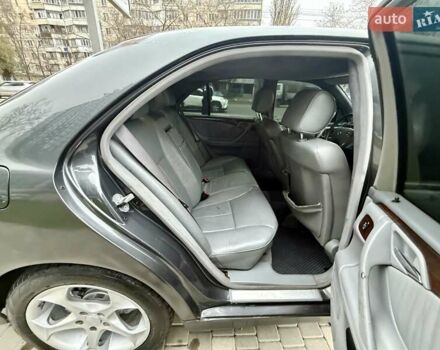 Сірий Мерседес Е-Клас, об'ємом двигуна 2.2 л та пробігом 340 тис. км за 3850 $, фото 56 на Automoto.ua