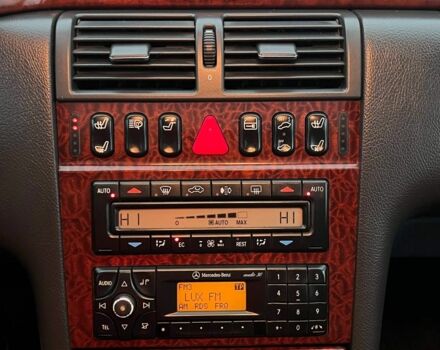 Серый Мерседес Е-Класс, объемом двигателя 3.2 л и пробегом 470 тыс. км за 5100 $, фото 11 на Automoto.ua