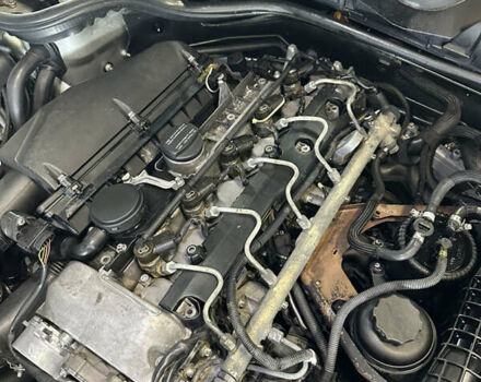 Мерседес Е-Клас 2000 у Сторожинце на Automoto.ua Сірий Мерседес Е-Клас, об'ємом двигуна 2.7 л та пробігом 346 тис. км за 5200 $, фото 41 на Automoto.ua