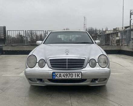 Серый Мерседес Е-Класс, объемом двигателя 3.2 л и пробегом 427 тыс. км за 3700 $, фото 8 на Automoto.ua