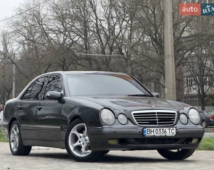 Сірий Мерседес Е-Клас, об'ємом двигуна 2.2 л та пробігом 340 тис. км за 3850 $, фото 20 на Automoto.ua