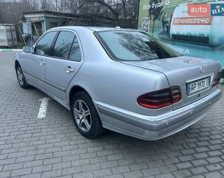 Серый Мерседес Е-Класс, объемом двигателя 2.69 л и пробегом 338 тыс. км за 4400 $, фото 3 на Automoto.ua