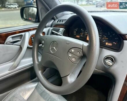 Сірий Мерседес Е-Клас, об'ємом двигуна 2.2 л та пробігом 340 тис. км за 3850 $, фото 55 на Automoto.ua