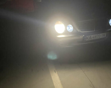 Серый Мерседес Е-Класс, объемом двигателя 3.2 л и пробегом 427 тыс. км за 3700 $, фото 21 на Automoto.ua