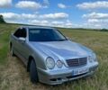 Сірий Мерседес Е-Клас, об'ємом двигуна 2 л та пробігом 408 тис. км за 2500 $, фото 1 на Automoto.ua