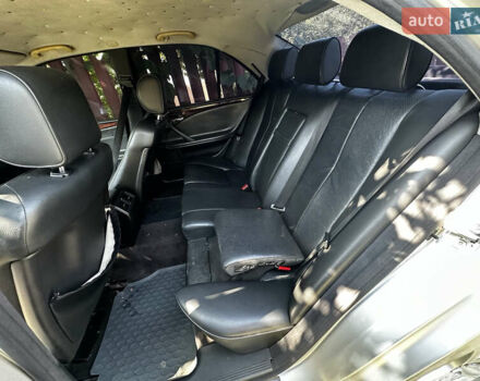 Серый Мерседес Е-Класс, объемом двигателя 2.15 л и пробегом 340 тыс. км за 3400 $, фото 15 на Automoto.ua