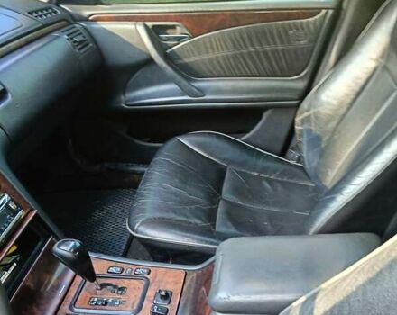 Сірий Мерседес Е-Клас, об'ємом двигуна 2.2 л та пробігом 364 тис. км за 3500 $, фото 13 на Automoto.ua