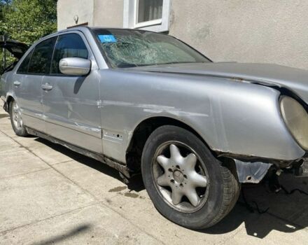 Мерседес Е-Класс 2000 в Самборе на Automoto.ua Серый Мерседес Е-Класс, объемом двигателя 2 л и пробегом 200 тыс. км за 300 $, фото 9 на Automoto.ua