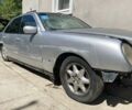 Мерседес Е-Класс 2000 в Самборе на Automoto.ua Серый Мерседес Е-Класс, объемом двигателя 2 л и пробегом 200 тыс. км за 300 $, фото 9 на Automoto.ua