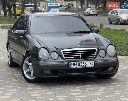 Сірий Мерседес Е-Клас, об'ємом двигуна 2.2 л та пробігом 340 тис. км за 3850 $, фото 24 на Automoto.ua