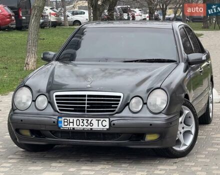 Сірий Мерседес Е-Клас, об'ємом двигуна 2.2 л та пробігом 340 тис. км за 3850 $, фото 15 на Automoto.ua