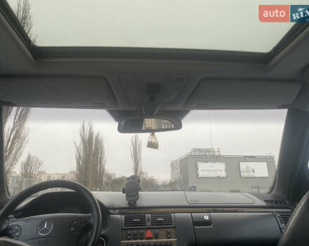 Серый Мерседес Е-Класс, объемом двигателя 3.2 л и пробегом 427 тыс. км за 3700 $, фото 12 на Automoto.ua