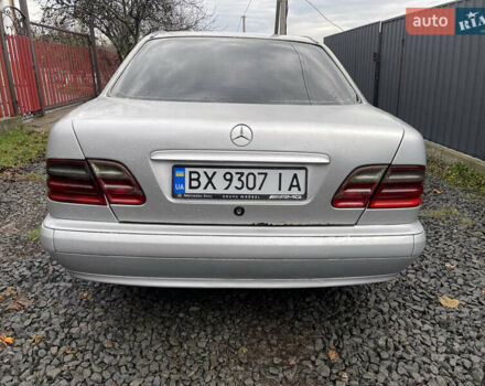 Серый Мерседес Е-Класс, объемом двигателя 2.15 л и пробегом 340 тыс. км за 3400 $, фото 10 на Automoto.ua