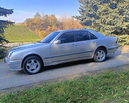 Сірий Мерседес Е-Клас, об'ємом двигуна 2.2 л та пробігом 364 тис. км за 3500 $, фото 2 на Automoto.ua