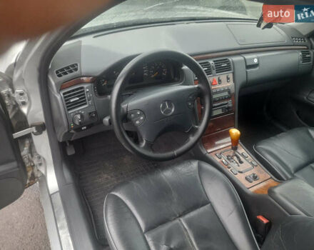 Серый Мерседес Е-Класс, объемом двигателя 2.4 л и пробегом 338 тыс. км за 2999 $, фото 14 на Automoto.ua