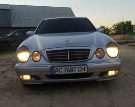 Серый Мерседес Е-Класс, объемом двигателя 3.2 л и пробегом 350 тыс. км за 2700 $, фото 2 на Automoto.ua