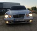 Серый Мерседес Е-Класс, объемом двигателя 3.2 л и пробегом 350 тыс. км за 2700 $, фото 2 на Automoto.ua