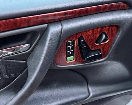 Серый Мерседес Е-Класс, объемом двигателя 3.2 л и пробегом 470 тыс. км за 5100 $, фото 8 на Automoto.ua