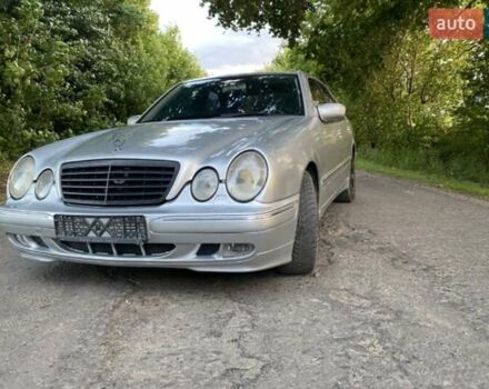 Серый Мерседес Е-Класс, объемом двигателя 2.2 л и пробегом 407 тыс. км за 4750 $, фото 7 на Automoto.ua