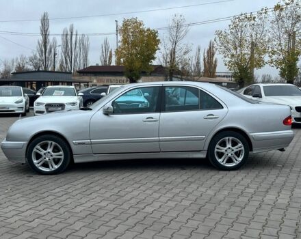 Серый Мерседес Е-Класс, объемом двигателя 3.2 л и пробегом 470 тыс. км за 5100 $, фото 3 на Automoto.ua