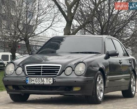 Сірий Мерседес Е-Клас, об'ємом двигуна 2.2 л та пробігом 340 тис. км за 3850 $, фото 5 на Automoto.ua
