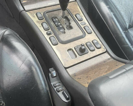 Серый Мерседес Е-Класс, объемом двигателя 3.2 л и пробегом 427 тыс. км за 3700 $, фото 11 на Automoto.ua