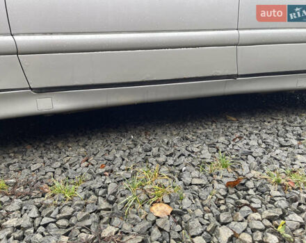 Серый Мерседес Е-Класс, объемом двигателя 2.15 л и пробегом 340 тыс. км за 3400 $, фото 12 на Automoto.ua