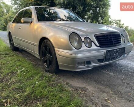 Серый Мерседес Е-Класс, объемом двигателя 2.2 л и пробегом 407 тыс. км за 4750 $, фото 2 на Automoto.ua