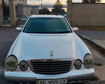 Серый Мерседес Е-Класс, объемом двигателя 2.6 л и пробегом 260 тыс. км за 4400 $, фото 1 на Automoto.ua