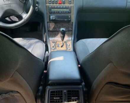 Сірий Мерседес Е-Клас, об'ємом двигуна 2.2 л та пробігом 423 тис. км за 5500 $, фото 13 на Automoto.ua