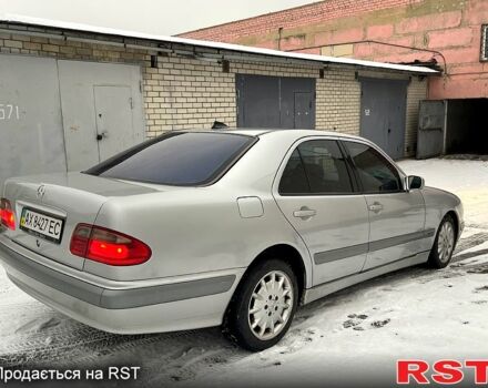 Серый Мерседес Е-Класс, объемом двигателя 2 л и пробегом 280 тыс. км за 3800 $, фото 2 на Automoto.ua